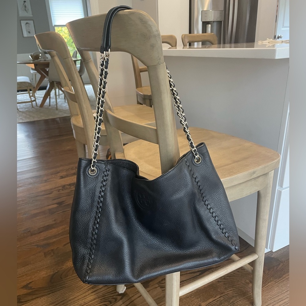 Tory Burch hobo bag with cold chain.